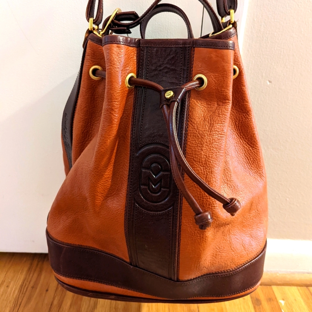 Vintage Marino Orlandi drawstring bucket bag